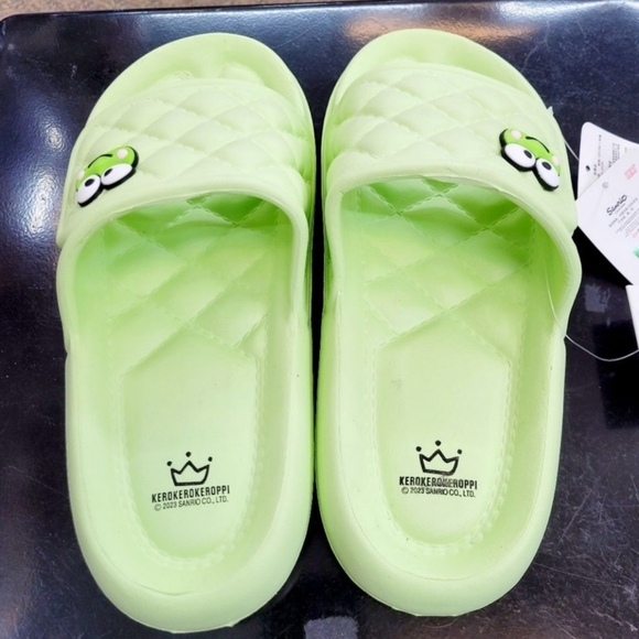 Brand New Sanrio Keroppi Green Slippers US 7.5 - Picture 4 of 9